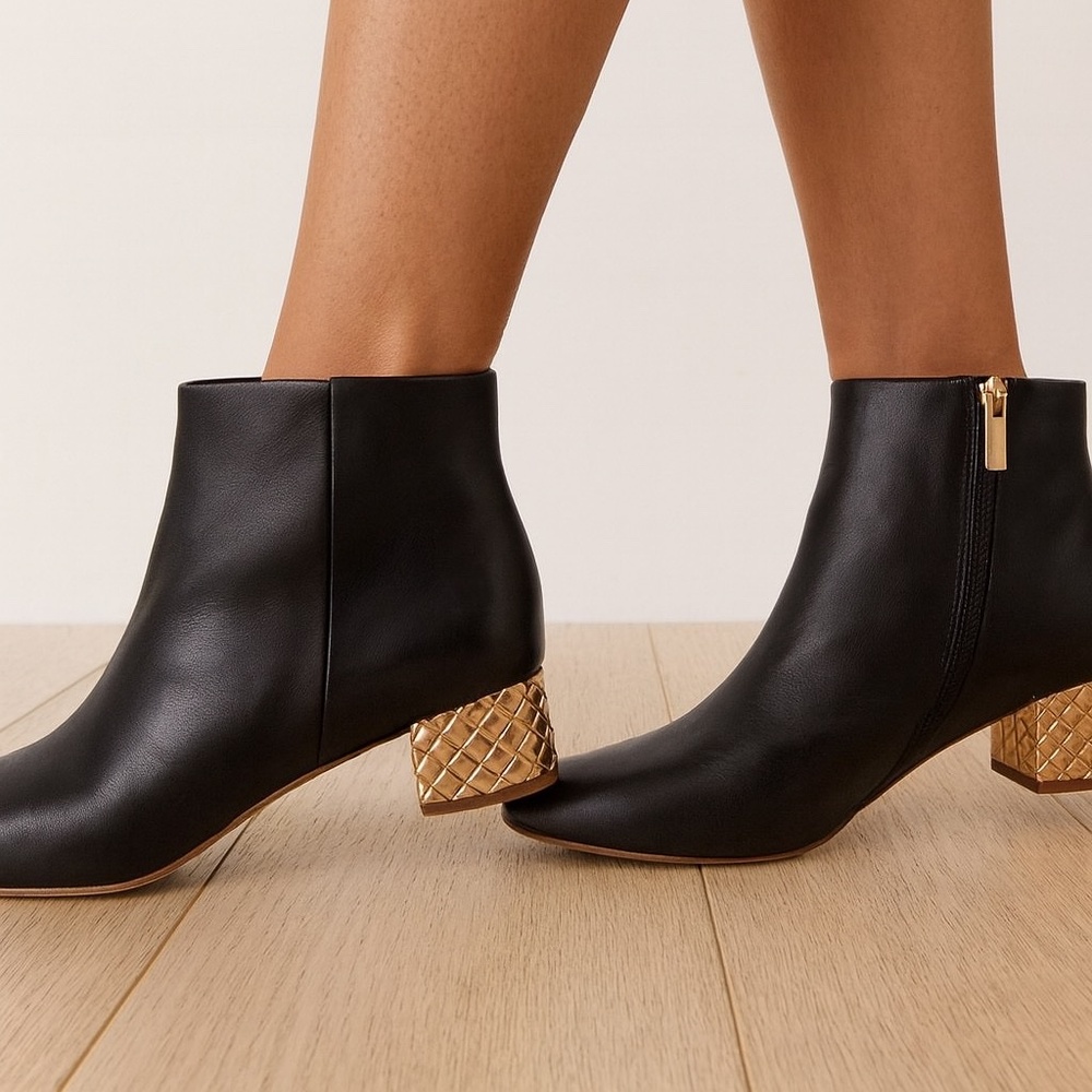 Banana Republic Black Leather Ankle Boots | Gold Textured Heel | Size 7M